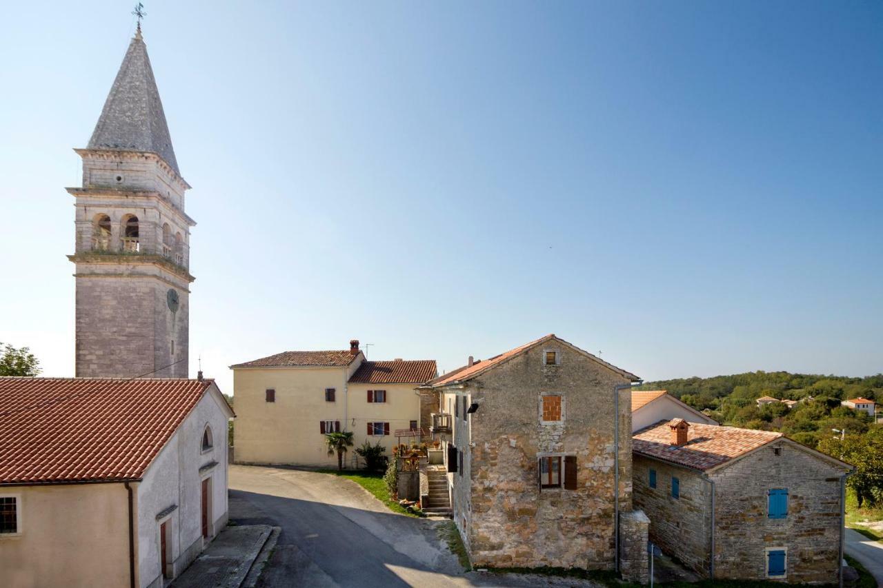 Rural Apartment Carolina Zrenj Exterior foto